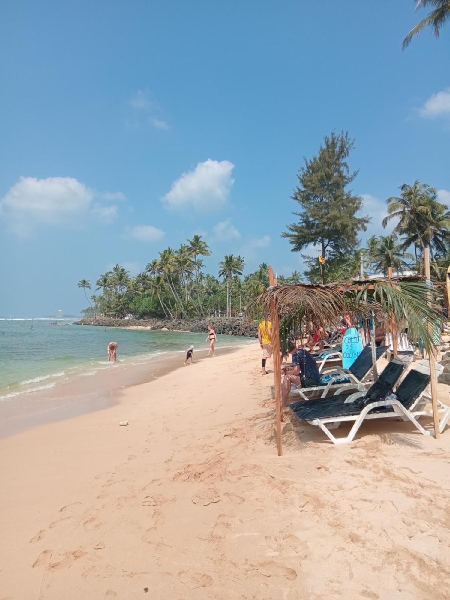 Crystal Wave Holiday Resort Polhena 마타라 외부 사진