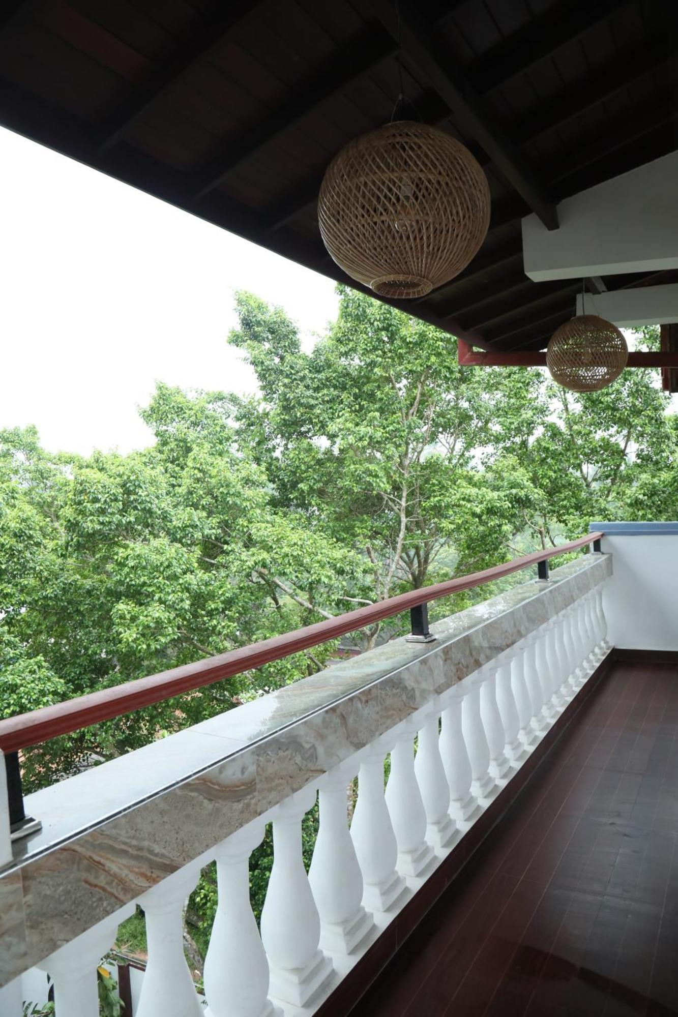 Crystal Wave Holiday Resort Polhena 마타라 외부 사진